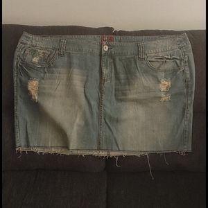 Torrid denim mini skirt size 26
